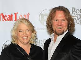 Sister Wives' Star Christine Brown Reflects On Garrison'S Death