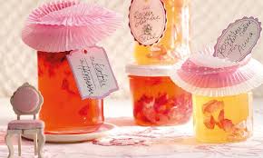 Fruchtiges Rosenbluten Gelee Rezept Gelee Schnaps Rezepte Geschenke Aus Der Kuche