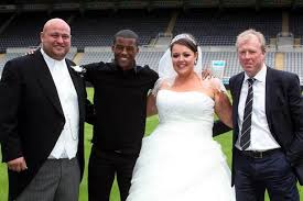 Born as georginio boateng, but took his mother's surname after his parents divorced. Newcastle New Signing Georginio Wijnaldum Helps Couple Celebrate Their Wedding Day Mirror Online