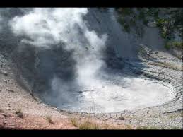 Other places in the part you'll see the bubbling water and in this area it's the bubbling mud. Erupting Mud Volcano In Yellowstone National Park Wyoming Youtube
