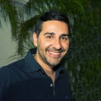 70+ perfiles de «Diego Esquivel»