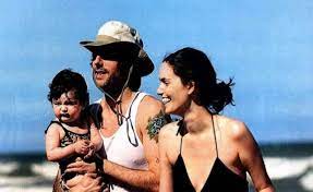 Nació el 1 de octubre de 1959 , en capital federal , donde sus padres viajaron para su nacimiento, pero luego volvieron a bella vista , corrientes , donde transcurrió su. Juan Cruz Bordeu Jesus Conocio El Mar Y La Verdad Mucho No Le Gusto Infoveloz Com