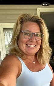 🌟 WOW, 20 days in and I'm absolutely amazed by the transformation! 🌟  Check out the pics! My forehead wrinkles are becoming a thing of the past!  And I wanted to get