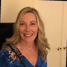 Valerie Staples's Instagram, Twitter & Facebook