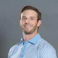 Kelly Helfrich's Instagram, Twitter & Facebook