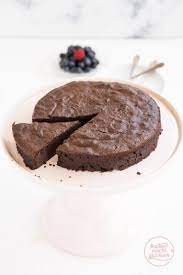 Das a und o ist ein einfacher kuchenteig als basis. Schokokuchen Aus 3 Zutaten Backen Macht Glucklich