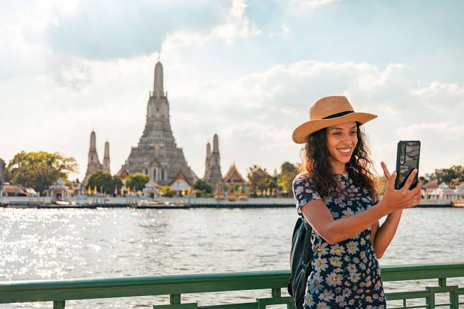Smart Digital Apps for Solo Travelers
