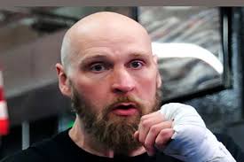 Menunggu Kejutan dari Tangan Panjang Robert Helenius