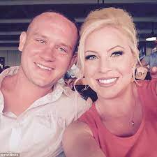 Couple finds hidden camera disguised as smoke detector in their airbnb. Indiana Couple Finds Hidden Cameras In A Florida Airbnb Express Digest