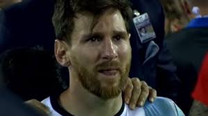Messi llorando de felicidad, nadie se merecía tanto esta copa como él En La Utileria Y De Madrugada El Llanto Nunca Antes Contado De Lionel Messi En La Seleccion