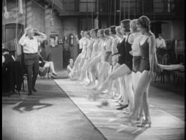 Glorifying the American Girl – Moving Pictures