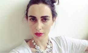 Y aplaudían en la mitad de la película. Javiera Diaz De Valdes Revoluciona Instagram Con Topless Del Recuerdo Redes Sociales Pagina 7