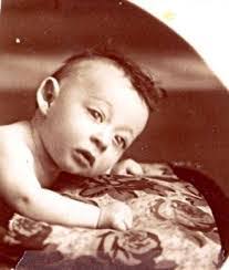 Anna Borenstein's Instagram, Twitter & Facebook