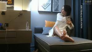 雀兒滿天飛29】貴陽大圈極品少婦氣質時尚S型身材膚白貌美，美乳大長腿真女神，香豔刺激必看佳作- 肉視頻,您的私人AV影院