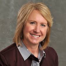 So excited to participate in the Financial Women's Association event last  week, sharing the stage with amazing Wall Street women Lori Calvasina and  Lauren Goodwin, CFA, plus our amazing moderator…