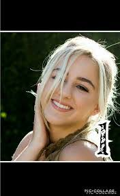 Erika Champagne's Instagram, Twitter & Facebook