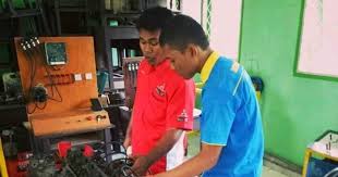 Jika saklar ii dihubungkan maka : Soal Uas Pemeliharaan Kelistrikan Kendaraan Ringan Kelas Xi Semester 2 Administrasi Ngajar