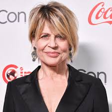 She was an actress, known for terminator 2: Linda Hamilton Bio Wiki Terminator Sarah Connor Husband Children Divorce Net Worth