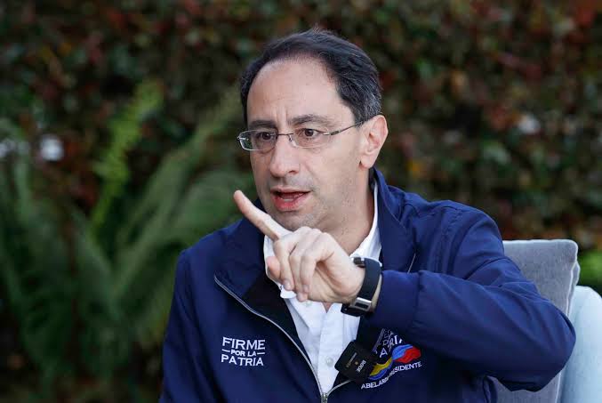 José Manuel Restrepo, candidato a vicepresidente con Abelardo de la  Espriella: "Petro deja Colombia peor que cuando la pandemia" | Internacional