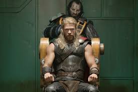 Thor is imprisoned on the other side of the universe and finds himself in a race against time to get back to asgard to stop ragnarok, the destruction of his. Film Thor Ragnarok 2017 Movies Ch Kino Filme Dvd In Der Schweiz