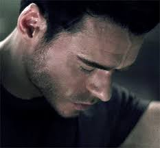 Richard Maddenas Mason Kane in Citadel (2023)