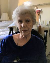 Remembering EVELYN W. MANCINI (LITCHFIELD)