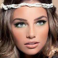 The Funkiest Makeup Trends From The 70s Finder Com Au Funky Makeup Chic Makeup Brunette Makeup