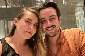 4 couples and friends