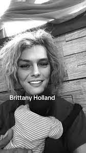 Amber Oney's Instagram, Twitter & Facebook