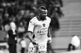 62,107 likes · 5 talking about this. Futebol De Luto Jogou No Campeonato Frances E Perdeu A Vida Num Jogo Com Amigos