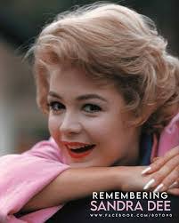 Jessica Ciampi's Instagram, Twitter & Facebook