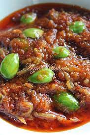 Azie Kitchen Sambal Tumis Ikan Bilis Dengan Petai Nyonya Food Sambal Recipe Spicy Recipes