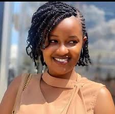 Is #PamelaAnderson still in love with her first husband? She's been married  6 times