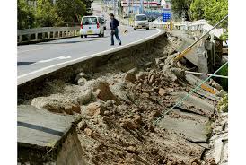Tsunami hantam jepang setelah gempa bumi dengan magnitudo 7,2. Gempa 7 3 Sr Guncang Jepang Republika Online