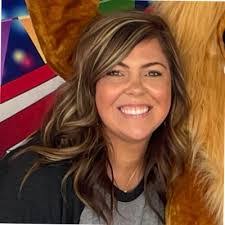 Amanda Pecina's Instagram, Twitter & Facebook