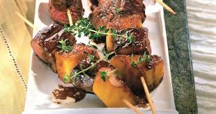 Brochettes De Canard A L Ananas Brochettes De Canard Brochette Recettes De Cuisine