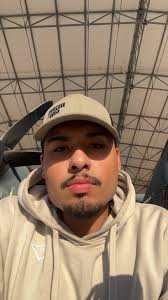 Hey everybody I'm Daniel I'm bored some girl for chat ?