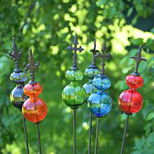 Amazon Com Zaer Ltd Colored Blown Glass Garden Stake With Cast Iron Finial On Top Pack Of 2 Candy Red Wholesale Garden Decor Glass Garden Glass Blowing