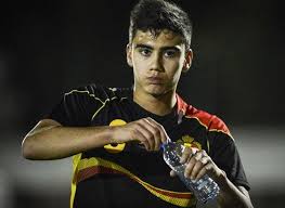Born in duffel, belgium, he began his youth career with nearby lommel united. Andreas Pereira Goddelijke Kanarie Of Rode Duivel De Standaard Mobile
