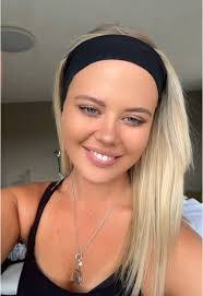 Rosa Wills's Instagram, Twitter & Facebook