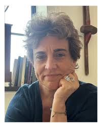 Gail Whitsitt-Lynch's art reflected her curiosity and fascination with  animate structures, examining how and why they appear over and over again  in nature. With her work she hoped to draw viewers into