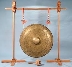 Ritme musik gamelan bali yang cepat terutama disebabkan oleh alat musik seperti cymbal berukuran kecil ini. 8 Alat Musik Bali Beserta Gambar Penjelasan Lengkap