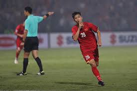 Văn thanh ghi bàn sau pha độc diễn từ cánh phải phút 74. Aff Suzuki Cup 2018 Bao Chau A Vinh Danh Phan VÄƒn Ä'á»©c Sau Ban Káº¿t LÆ°á»£t Ä'i Baotintuc Vn