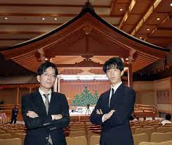 The program brings 90 trainees from different countries, agencies, and colleges, to form an international boy group. Krmerlv7trjb M