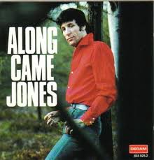 Les reed and gordon mills. It S Not Unusual By Tom Jones Wedding Music The Ultimate Oldies Playlist Popsugar Entertainment Photo 118