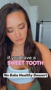 Kristen Applegate's Instagram, Twitter & Facebook