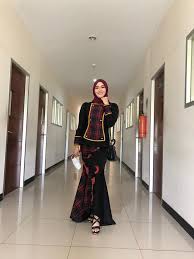 Model mode gamis dari kain sarung online terbaru murah model baju gamis terbarudetail mode gamis dar. Mardiani Dian Nah Baju Kutai Kreasi Blang Hata Sarung Facebook