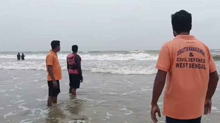 Mandarmani News: নিষেধ এড়িয়ে উত্তাল সমুদ্রে স্নান, মন্দারমণিতে তলিয়ে গেলেন ২ পর্যটক! দুর্ঘটনা এড়াতে কড়া নজরদারি দিঘাতেও | পূর্ব মেদিনীপুর ...