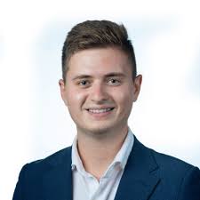 On Friday I graduated from IESE Business School with a Master's in  Management. 🎓 Even though it was a very challenging year, it has also been  one of the best experiences of