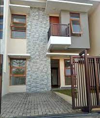 Penggunaan batu alam ini selain diterapkan pada tembok depan serta tiang ternyata sekarang penggunaan batu alam meluas sampai pada desain interiornya. Desain Dinding Depan Rumah Minimalis Batu Alam Rumah Minimalis